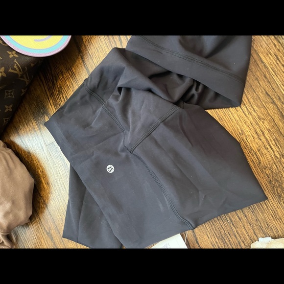Lululemon NWT leggings - Picture 2 of 4